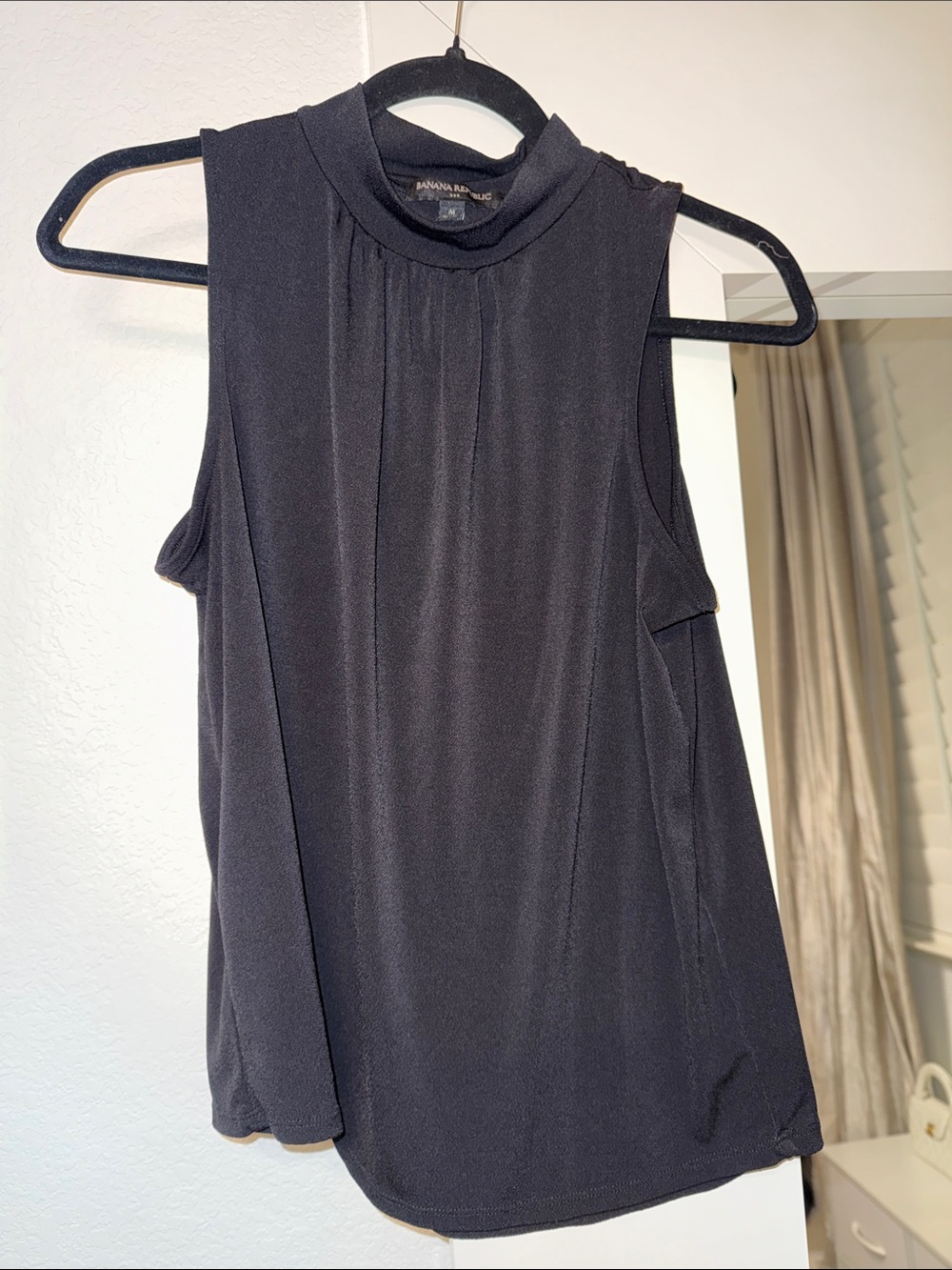 Banana Republic Black Sleeveless Mock Neck Camisole